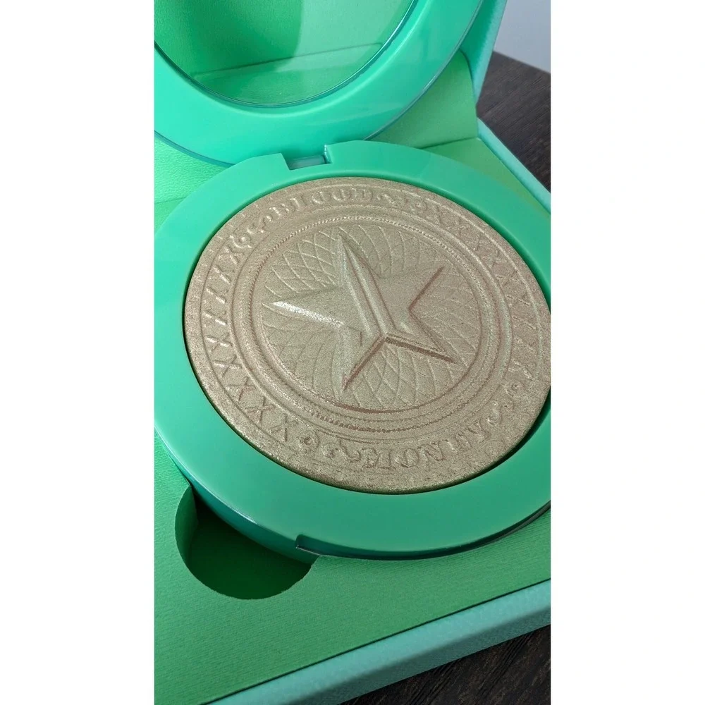 Jeffree Star Extreme Frost Highlighting Powder Cold Hard Cash NIB Gold Shimmer